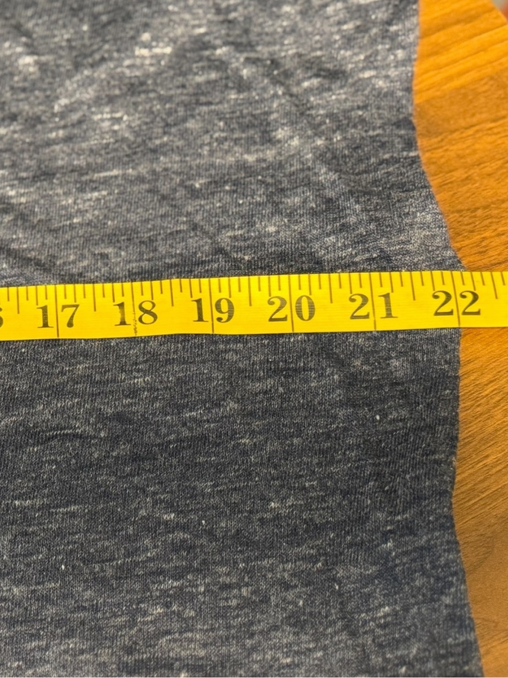 Vince Charcoal Gray V-Neck T-Shirt Size XS - Picture 8 of 9